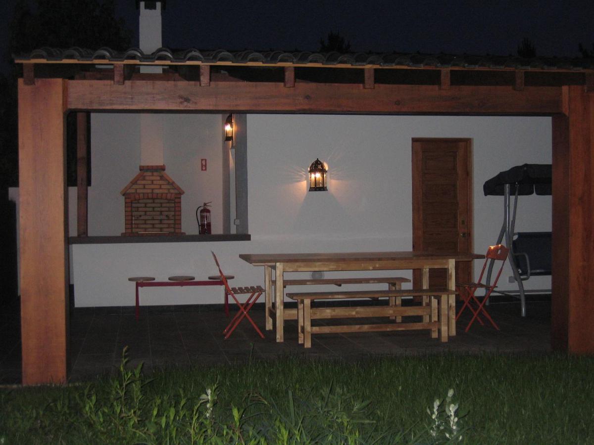Casa Ribeira De Pera Villa Castanheira de Pera Bagian luar foto