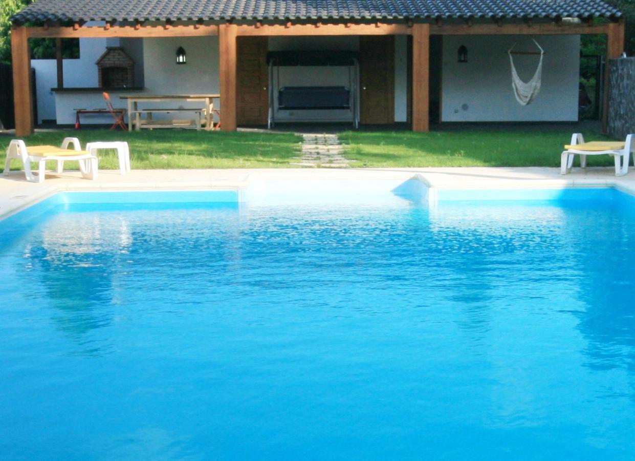 Casa Ribeira De Pera Villa Castanheira de Pera Bagian luar foto